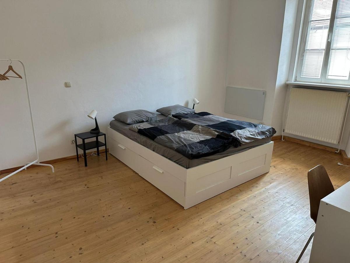 Central Plaza Family Apartment 2 Bedroom Bruckneudorf Bagian luar foto